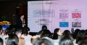 ahohwa-tai-hoi-nghi-da-lieu-huong-dan-rua-mat-dung-cho-da-dau-mun