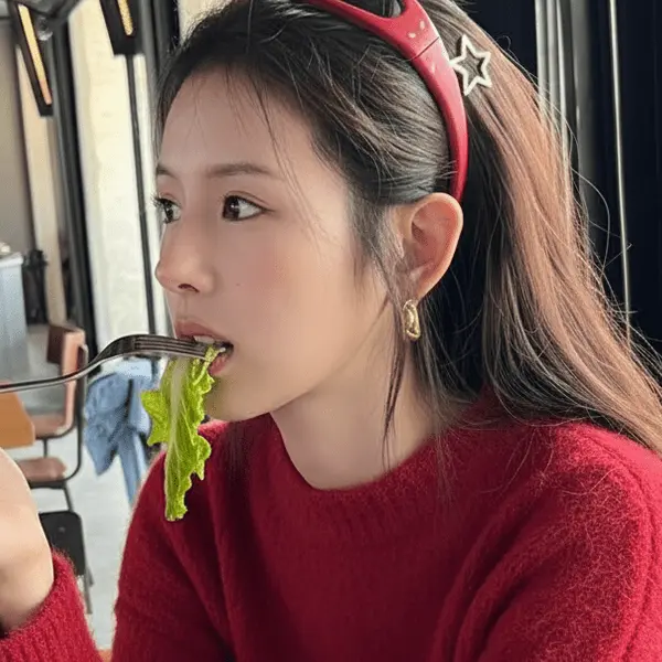 khong-nen-an-banh-chung-bi-moc-va-bi-quyet-cham-soc-da-dau-mun